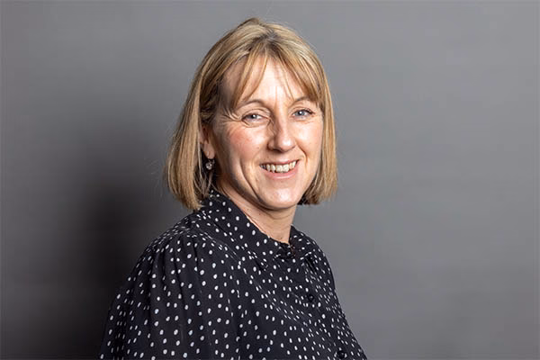 Donna Kent – Fundraising Officer Donna Kent - Fundraising Officer